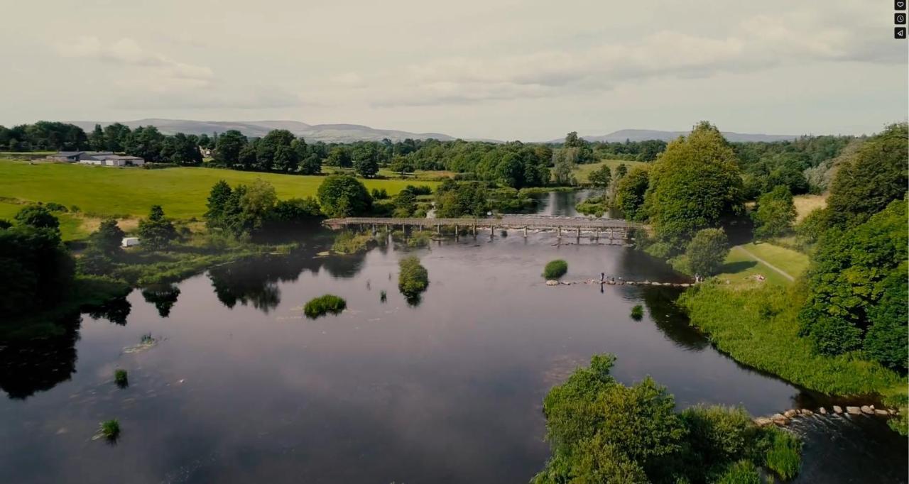 Kingfisher Lodge & Pub Castleconnell Bagian luar foto